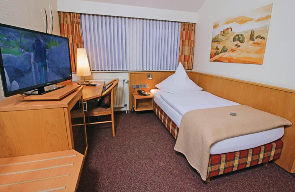Hotel Lindenkrug Gütersloh Extérieur photo