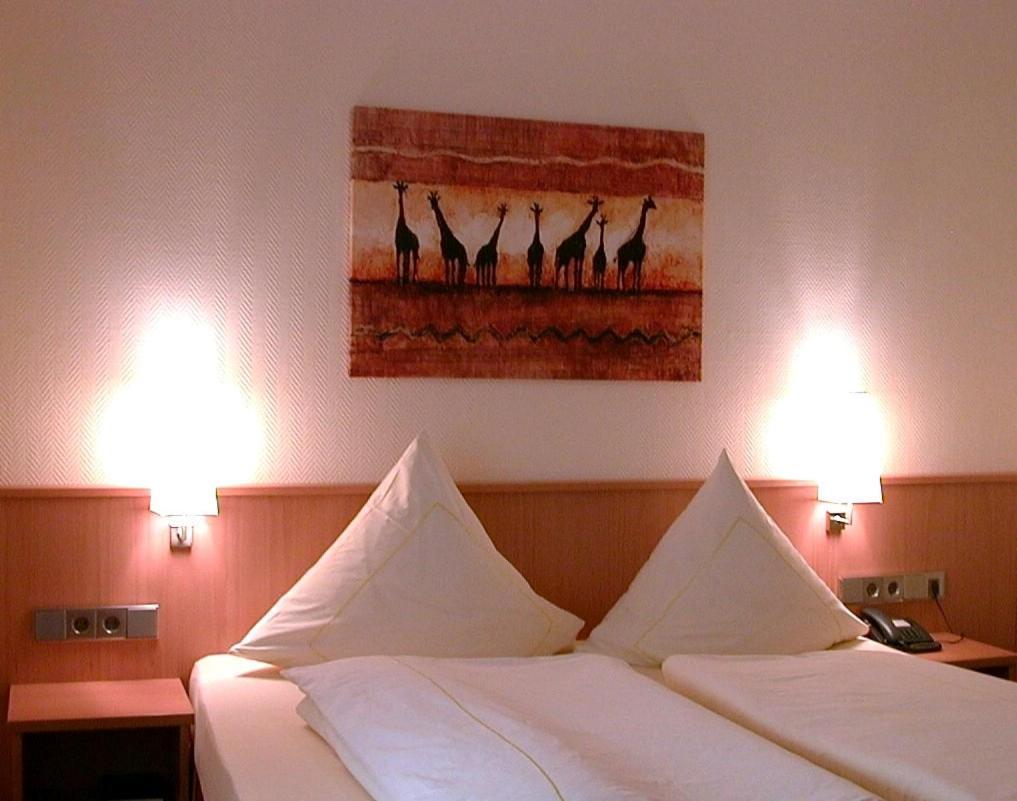 Hotel Lindenkrug Gütersloh Extérieur photo