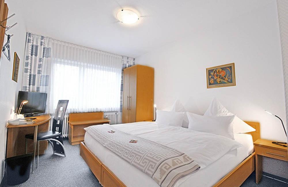 Hotel Lindenkrug Gütersloh Extérieur photo
