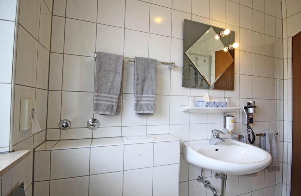Hotel Lindenkrug Gütersloh Extérieur photo